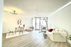 Ihmezentrum! **Penthouse-Feeling in Linden**
TOP-Renovierte 3 Zimmer-Wohnung! – Die vollständige Adresse der Immobilie erhältst du vom Anbieter., 30449 Linden-Mitte, Hannover – Vorschaubild 1