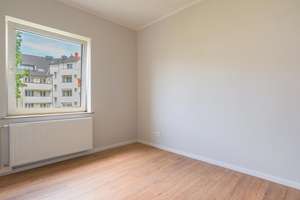 Dein Raum in Düsseldorf: Stilvoll sanierte 2-Zimmer-Wohnung - perfekt für Singles, Paare oder WG – Siemensstraße 52, 40227 Oberbilk, Düsseldorf – Vorschaubild 4
