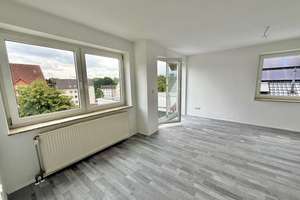Helle 3-Zimmer-Dachgeschosswohnung mit Balkon in ruhiger Wohnlage von Schwalmstadt – Die vollständige Adresse der Immobilie erhältst du vom Anbieter., 34613 Schwalmstadt – Vorschaubild 2