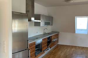 Großzügige Penthouse-Wohnung mit grandiosem Blick über Stuttgart  – Die vollständige Adresse der Immobilie erhältst du vom Anbieter., 70188 Uhlandshöhe, Stuttgart – Vorschaubild 2