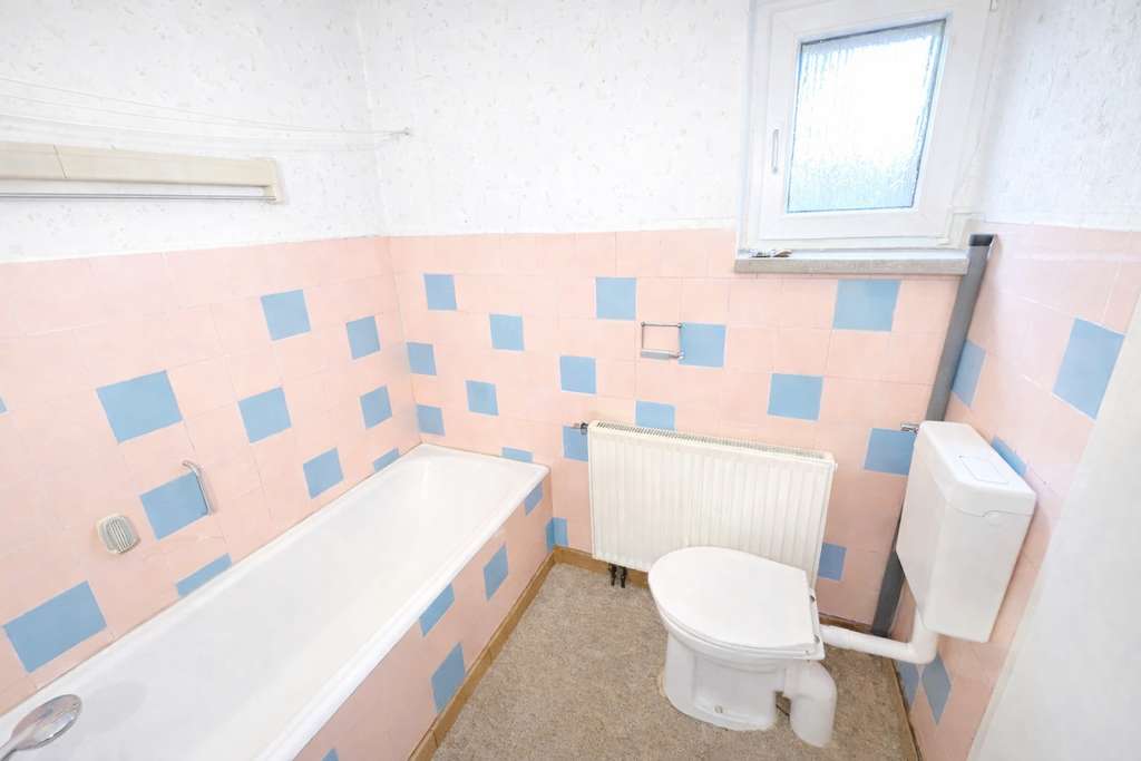 Immobilie in Weißenfels - Viel Potential in Siedlungslage am Stadtrand von Weißenfels - Bild 2