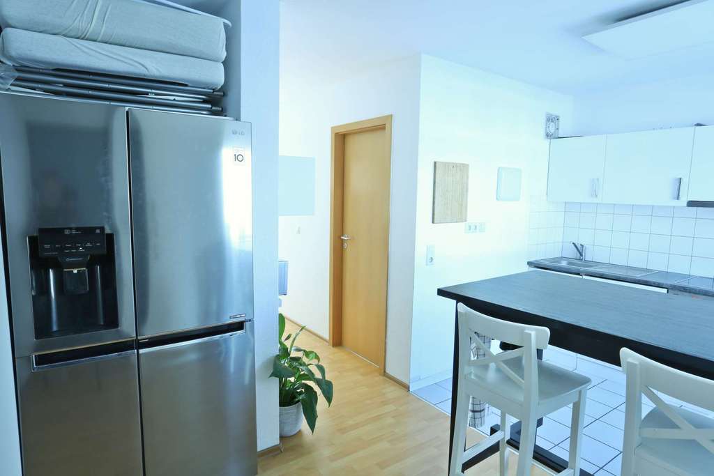 Immobilie in Leinfelden-Echterdingen - 1,5-Zi. Wohnung mit Südbalkon und Garagenstellplatz in zentraler Lage von Leinf.-Echterd. - Bild 1