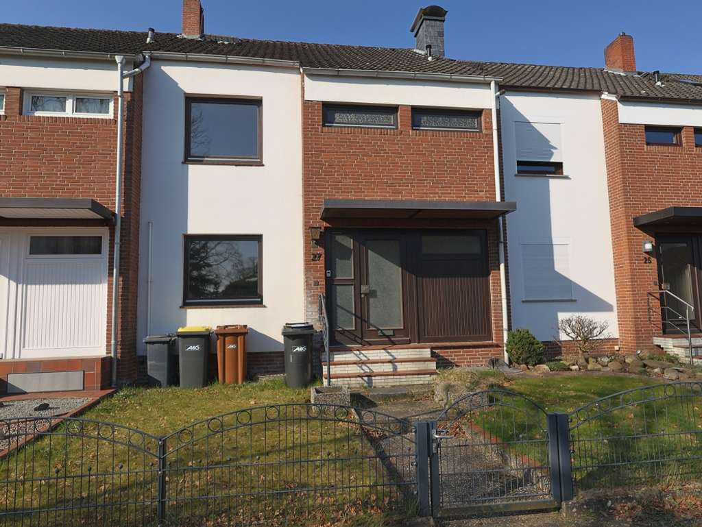 Immobilie in Stuhr - Immobilie für Handwerker! Reihenmittelhaus mit Garage in Stuhr Moordeich - Bild 0