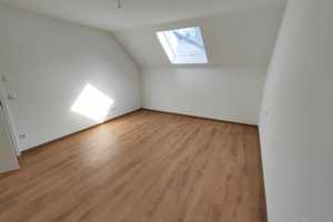 Kaufen & Einziehen: Neuwertige Doppelhaushälfte m. 162m² Wohnfläche, Balkon, Terrasse & Stellplatz – Hohenlohekreis – Vorschaubild 24