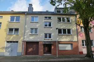 Gepflegte 2-Zimmer Dachgeschosswohnung. In ruhiger Lage. 