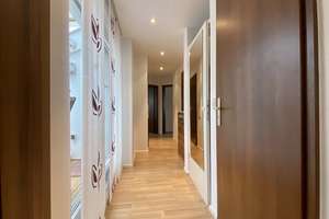 Exklusives Wohnen unterm Dach – DG-Wohnung mit Balkon, EBK & 3 Parkplätzen – Die vollständige Adresse der Immobilie erhältst du vom Anbieter., 70565 Dürrlewang, Stuttgart – Vorschaubild 5