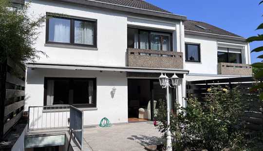 Bild von Hofheim-Marxheim - Familienfreundliches Reihenhaus mit sonnigem Garten und Ausbaupotenzial !