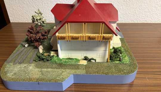 Bild von Freistehendes Haus in ruhiger Lage von Bergen mit Einliegerwohnung, gewerblich nutzbar