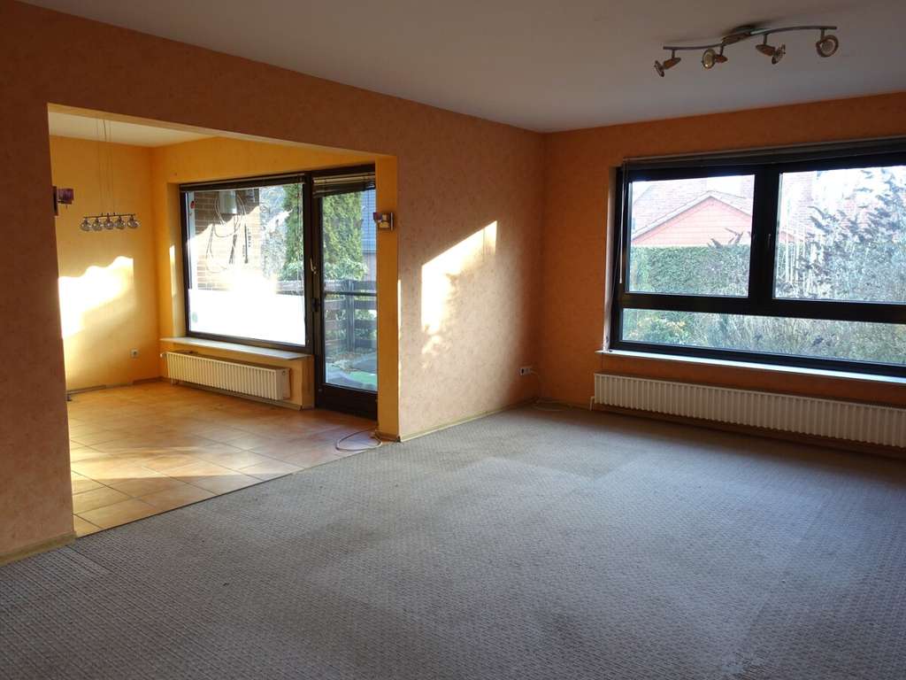 Immobilie in Lehrte - Zweifamilienhaus mit Doppelgarage in bevorzugter Wohnlage von Lehrte/Hämelerwald - Bild 3