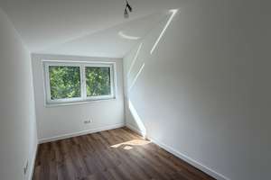 NEUBAU / Erstbezug: moderne 5-Zi.-Maisonette-ETW (GEG/KfW55) mit Terrasse + Garten  – Die vollständige Adresse der Immobilie erhältst du vom Anbieter., 22455 Niendorf, Hamburg – Vorschaubild 16