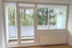 Sehr schönes, helles Apartment mit großem Sonnenbalkon! Single-Küche. Duschbad. 10 Min. zu Uni/Hbf! – Breslauer Straße 18, 66121 Eschberg, Saarbrücken – Vorschaubild 2