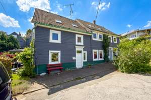 Fachwerktraum für Individualisten - Dreiparteienhaus in Cronenberger Hofschaft – Die vollständige Adresse der Immobilie erhältst du vom Anbieter., 42349 Cronenberg, Wuppertal – Vorschaubild 2