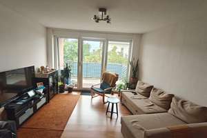 Stadtwohnung in Golzheim: Modernes Wohnen mit Balkon