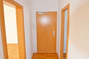 Bezug sofort möglich! 3-Raum-Wohnung, Badewanne, Aufzug, Balkon, PKW-Stellplatz! – Am Rosengarten 29, 6526 Sangerhausen – Vorschaubild 19