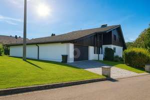 IDYLLISCHES TRAUMHAUS IN RUHIGER LAGE – Die vollständige Adresse der Immobilie erhältst du vom Anbieter., 71577 Großerlach – Vorschaubild 1