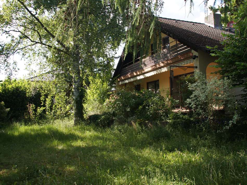 Blick vom Garten in Richtung H
