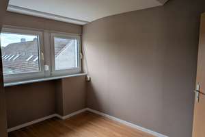 3-Zimmer-Dachgeschosswohnung in SG-Gräfrath. – Die vollständige Adresse der Immobilie erhältst du vom Anbieter., 42653 Gräfrath, Solingen – Vorschaubild 3