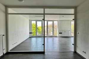 3-Zimmer, 104 m², lichtdurchflutet, zwei Balkone, TG-Stellplatz und bodentiefes Fensterpanorama – Die vollständige Adresse der Immobilie erhältst du vom Anbieter., 13403 Reinickendorf (Ortsteil), Berlin – Vorschaubild 5