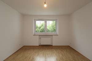 ERSTBEZUG nach Sanierung - Attraktive 3-Zimmerwohnung mit Westloggia - kurzfristig beziehbar – 81737 Altperlach, München – Vorschaubild 6