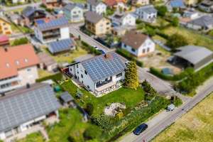 Großzügiges Einfamilienhaus mit reichlich Ausbaupotenzial & herrlichem Gartenparadies! – Die vollständige Adresse der Immobilie erhältst du vom Anbieter., 92421 Schwandorf – Vorschaubild 1