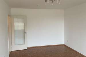 Sehr schönes und sonniges 1-Zimmer Apartment mit Balkon in München-Forstenried – Königswieser Straße 1, 81475 Fürstenried-West, München – Vorschaubild 2