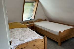 Sonnige möblierte Dachgeschosswohnung – Fuchstwete 8, 38114 Westliches Ringgebiet, Braunschweig – Vorschaubild 4