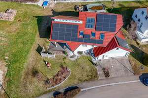Architektonische Eleganz trifft Wohnwärme - 
Großzügigkeit, Geborgenheit und Stil – Die vollständige Adresse der Immobilie erhältst du vom Anbieter., 72525 Münsingen – Vorschaubild 19