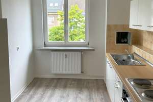 Attraktive 3-Zimmer-Wohnung mit Einbauküche und Loggia in Chemnitz-Hilbersdorf! – Die vollständige Adresse der Immobilie erhältst du vom Anbieter., 9131 Hilbersdorf, Chemnitz – Vorschaubild 2