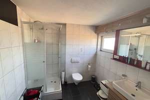 Riesige Penthousewohnung mit Panoramablick mit Teilungspotenzial in 2 kleinere Wohnungen – Die vollständige Adresse der Immobilie erhältst du vom Anbieter., 71726 Benningen am Neckar – Vorschaubild 8
