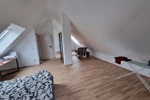 Tolle Ausblicke über die Dächer von Altdorf: 4-Zimmer-DG-Maisonette-ETW mit großer West-Loggia – Die vollständige Adresse der Immobilie erhältst du vom Anbieter., 90518 Altdorf bei Nürnberg – Vorschaubild 16