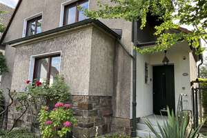Familienvilla mit Gartenidylle oberhalb der Ruhr - Seltene Gelegenheit! – Die vollständige Adresse der Immobilie erhältst du vom Anbieter., 45136 Bergerhausen, Essen – Vorschaubild 3