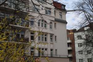 Gepflegte 2-Zimmer-Altbau-Wohnung 56qm, mit Balkon und Küche in Hamburg