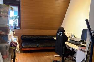 Wohnen für junges Paar: 3,5-Zimmer-Dachgeschosswohnung in Karlsruhe