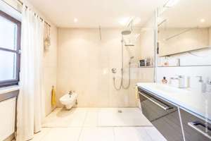 Einfamilienhaus mit Einlieger-Dachstudio und herrlichem Südgarten am Isarhochufer – Die vollständige Adresse der Immobilie erhältst du vom Anbieter., 82031 Grünwald – Vorschaubild 15