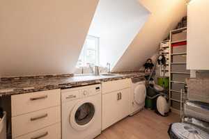 Repräsentatives Landhaus mit Haupt- und Einliegerwohnung sowie Nebengebäuden in schöner Ortsrandlage – Nordfriesland (Kreis) – Vorschaubild 43
