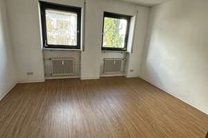 Stuttgart Feuerbach – Lichtdurchflutete 3 Zimmer Wohnung mit Balkon & Garage – Die vollständige Adresse der Immobilie erhältst du vom Anbieter., 70469 Lemberg/Föhrich, Stuttgart – Vorschaubild 3