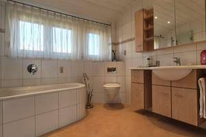 Sehr gepflegtes Ein-/ Zweifamilienhaus in Lomersheim, Garten, Balkon, Garage, – Die vollständige Adresse der Immobilie erhältst du vom Anbieter., 75417 Mühlacker – Vorschaubild 11