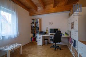 Familienfreundliches Einfamilienhaus in ruhiger Wohnlage – Die vollständige Adresse der Immobilie erhältst du vom Anbieter., 97239 Aub – Vorschaubild 6