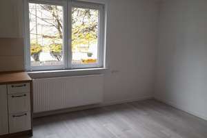 Helle 2-Zimmer Erdgeschosswohnung in Augsburg Kriegshaber – Untere Osterfeldstr 54, 86156 Kriegshaber, Augsburg – Vorschaubild 2