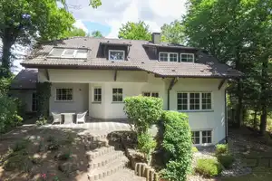 Architektenvilla mit Blick ins Grün & Einliegerwohnung in Seulbitz, Nähe Lohengrin Therme! – Bayreuth – Vorschaubild 2