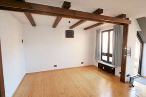 Über den Dächern: 2-Zimmer-Maisonette-Wohnung mit Balkon und TG-Stellplatz Nähe Schlossplatz – Die vollständige Adresse der Immobilie erhältst du vom Anbieter., 96450 Mitte, Coburg – Vorschaubild 3