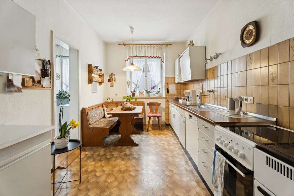 Immobilie in Markt Rettenbach - Charmantes Wohnhaus mit Wintergarten und viel Platz im Herzen von Markt Rettenbach - Bild 4