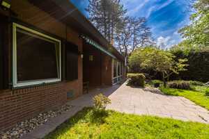 Freistehendes und großzügiges Einfamilienhaus mit weiterem Baufenster und großem Garten am Schloß – Düsseldorf – Vorschaubild 4