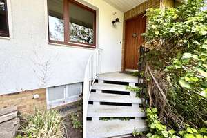 Top-Lage nahe dem Mittellandkanal, eingewachsener Garten, Garage und modernisiertes Dach – Wipperweg 1, 30559 Anderten, Hannover – Vorschaubild 3