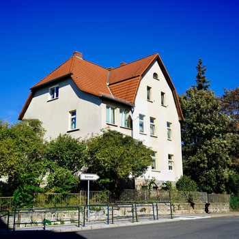 Freistehendes Mehrfamilienhaus in Weimar mit großen Garten
