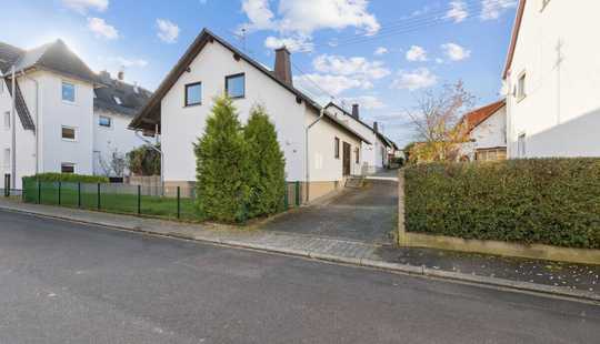 Bild von Provisionsfrei – Familienfreundliches Haus mit klugem Schnitt in ruhiger Seitenstraße