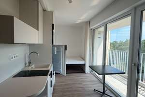 Hochwertiges 1-Zimmer-Apartment mit Balkon, Lift und Einbauküche in Erlangen