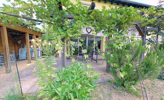 Viel Platz zum Leben: Charmantes Familienhaus mit Garten, Keller & Garage in Bad Bergzabern