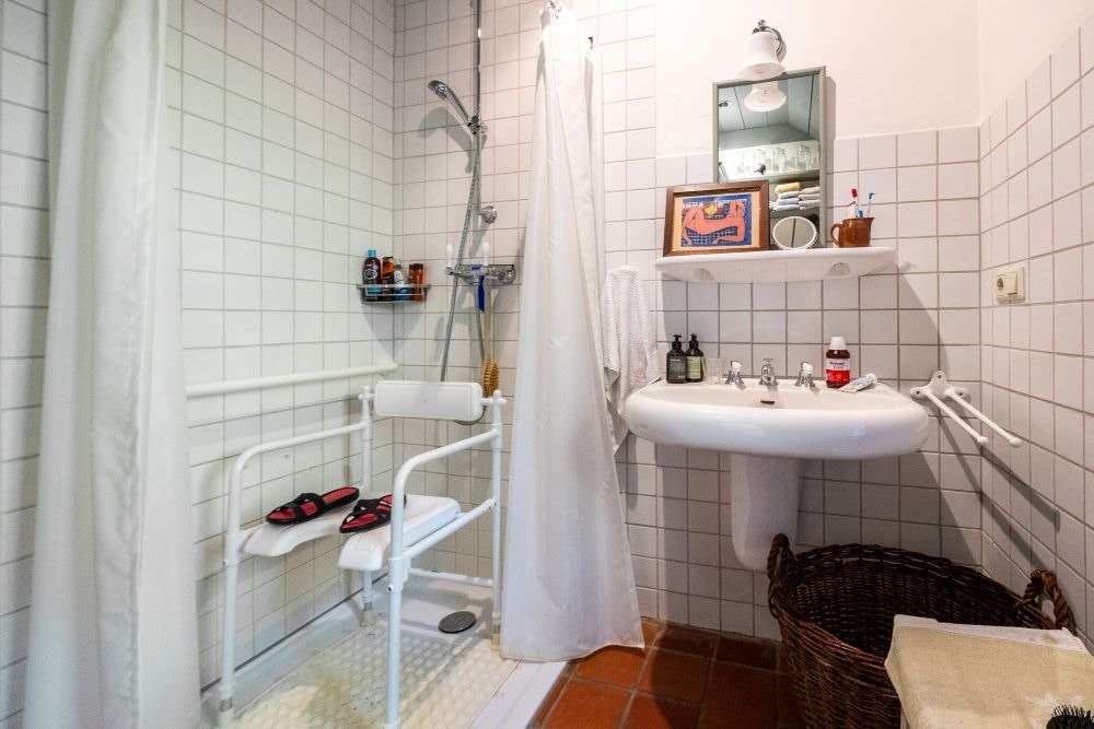 Immobilie in Niebüll - Baudenkmal - Bauernhaus unter Reet mit Scheune auf einer Warft im Gotteskoog - Bild 11