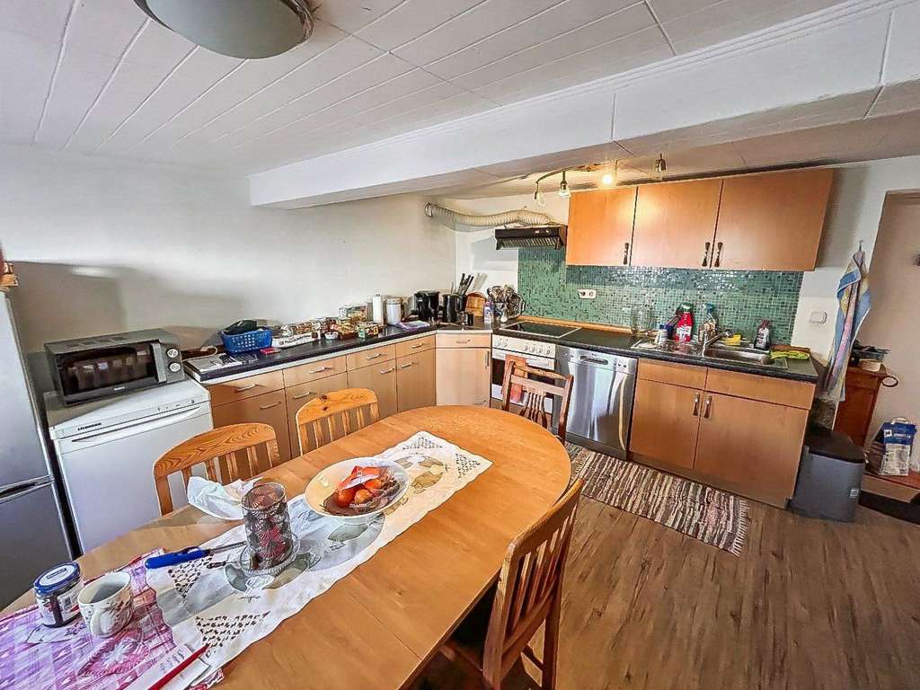 Immobilie in Ebsdorfergrund - Charmantes, denkmalgeschütztes Einfamilienhaus im Herzen von Leidenhofen - Bild 3